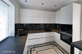 Фасады - акрил. Столешница Эггер. LED-подсветка.