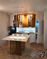 Функциональность кухни с островом посередине.